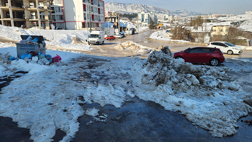 Engin Kocali K O S E Y A Z I S I Nerede O Suslu Kaldirimlar 2