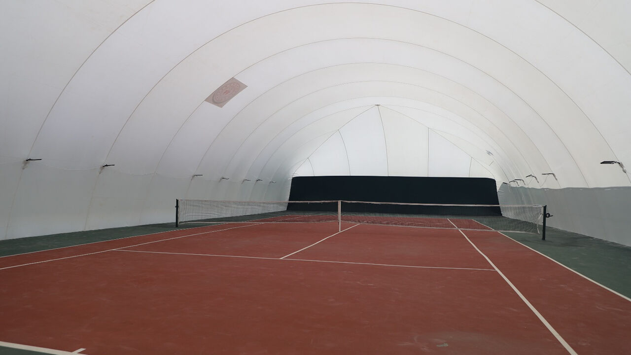 Karabukte Modern Tenis Tesisi Sporcularin Hizmetinde 1