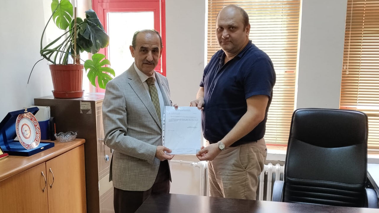 Mhp Karabuk Merkez Ilce Baskani Celal Tokatli Mazbatasini Aldi