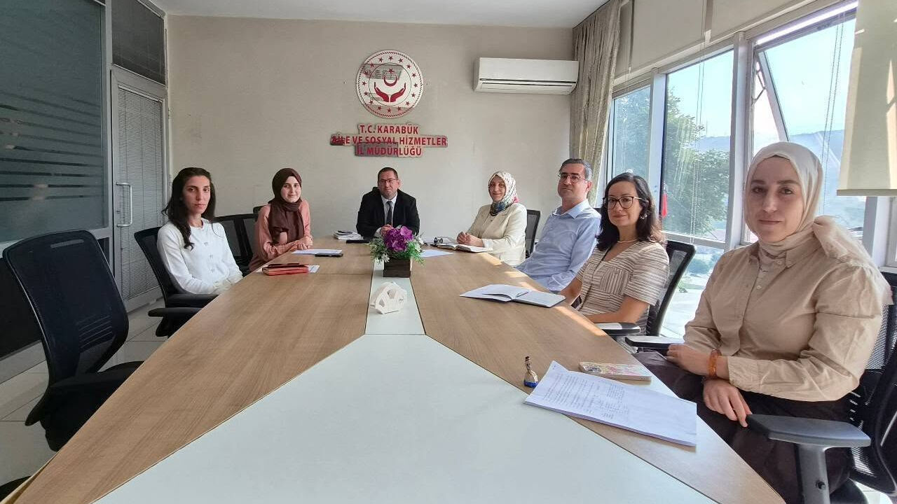 KARABÜK'TE AİLE EĞİTİMLERİ İÇİN HAZIRLIK TOPLANTISI