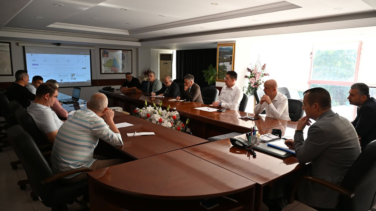 KARABÜK İL ÖZEL İDARESİ’NDE AYLIK DEĞERLENDİRME TOPLANTISI