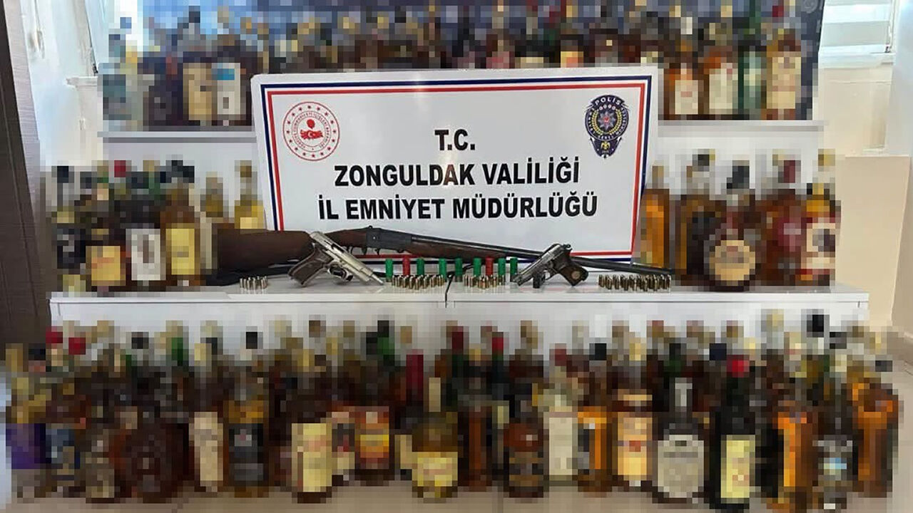 KİLİMLİ'DE KAÇAK ALKOL VE RUHSATSIZ SİLAH OPERASYONU