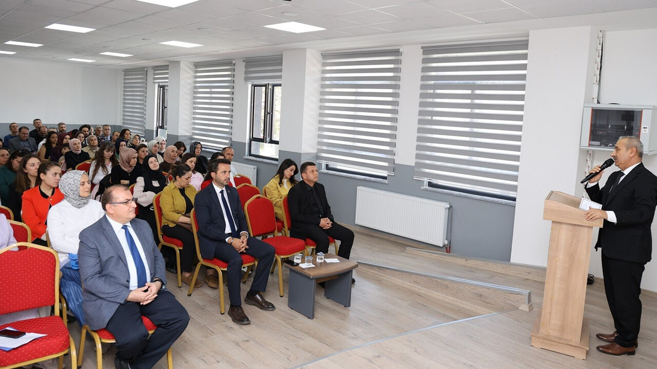 KARABÜK'TE SENE BAŞI REHBER ÖĞRETMENLER TOPLANTISI