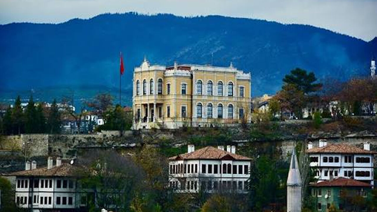 Osmanlidan Gunumuze Safranbolunun Tarihi Yapisi 1